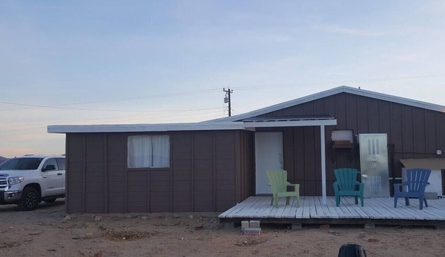 The Wolf House Cabin with fenced 5 acres and a Watch Tower