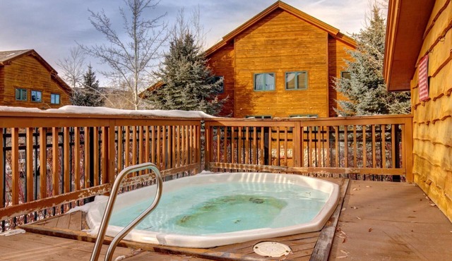 Timber Wolf Lodge by KBM