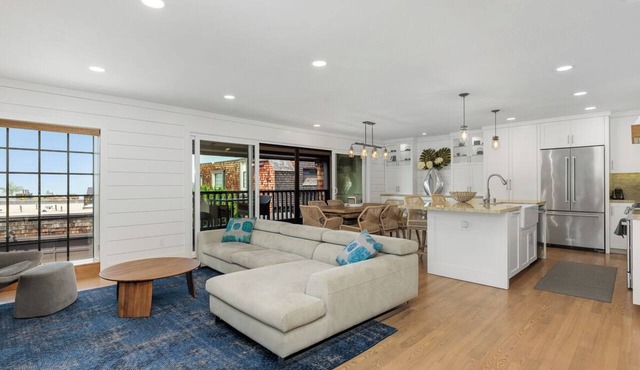 Torrey View Hideaway - Pet-Friendly Del Mar Rental with Ocean Views & A/C