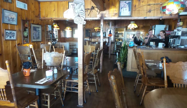 Tyee Restaurant and Hotel