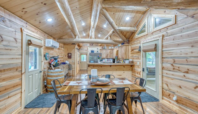 Ultimate Riverfront Retreat! Blanco Family Cabin