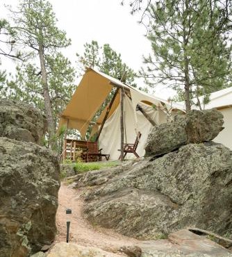 Under Canvas Mount Rushmore