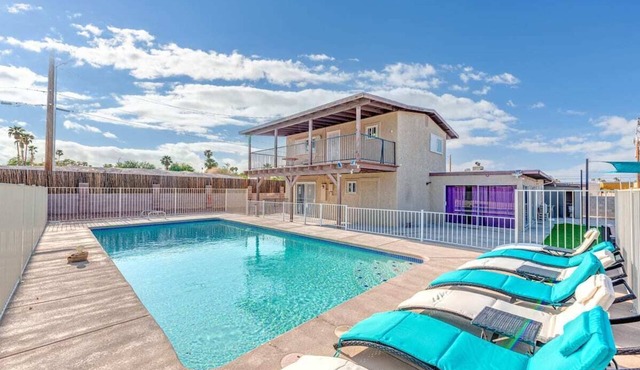 UNIQUE VILLA & casita ON 30K SQ LOT WITH INDOOR HOT TUB SPA