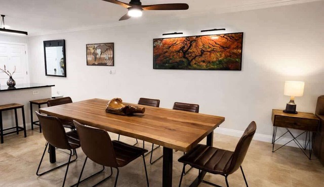 Upscale Remodeled 1B1B in Heart of Little Italy