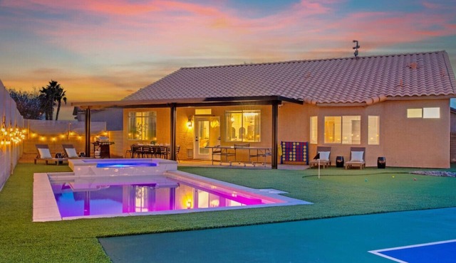 Vegas Group 6BD Pickleball, Pool, Movie Room, More
