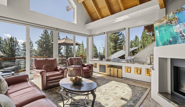 Villa Pietra 4BR/4BA Incline Village Lake Views & Hot Tub