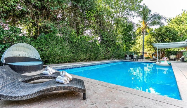 Villa Sausalito - Newly Designed 4BR HOUSE & POOL by Topanga