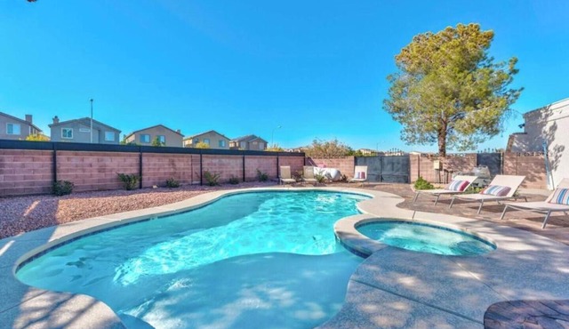 Villa White Dove - Sleeps 16 - Pool, Spa & Games
