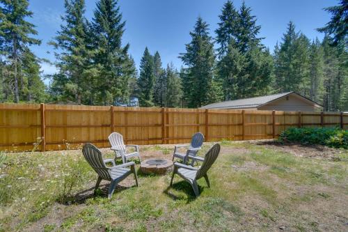 Walk to Water! Lake Kokanee Cabin w/Mtn Views
