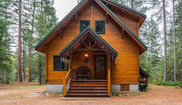 Wanna Go Away – Cozy Cabin by the Chiwawa River