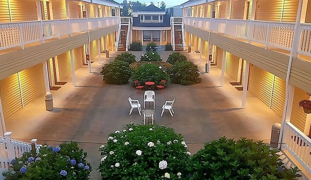 Washington Getaway at GuestHouse Enumclaw! 4 Family-friendly Units, Pets Allowed