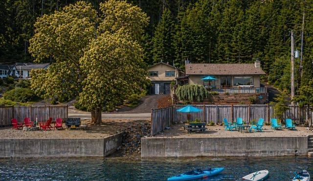 Waterfront Estate on Hood Canal: 2 Houses, Speakeasy, 2 Hot Tubs & Private Beach