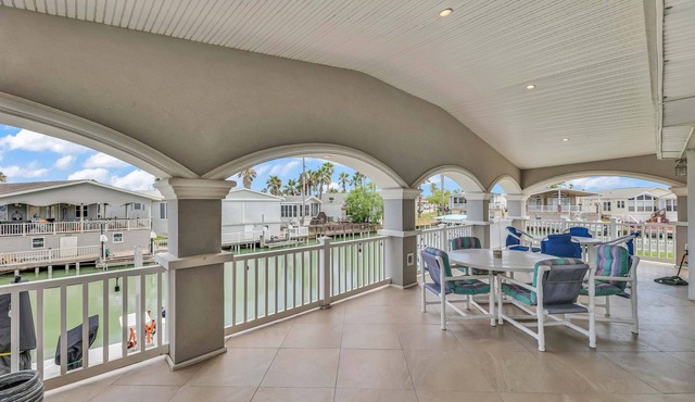 Waterfront Oasis - Bay Views, Pool, Golf, Tennis
