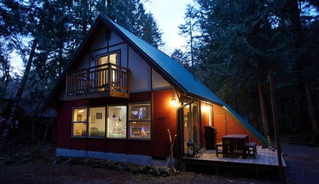 Welcoming cabin in Mt. Hood Corridor