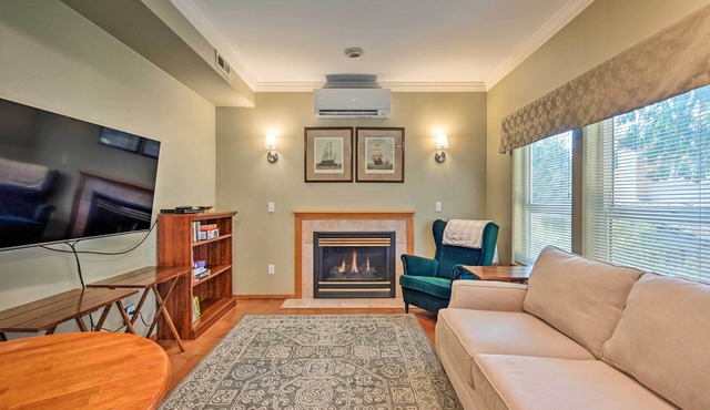 Welcoming Edmonds Vacation Rental w/Fireplace!