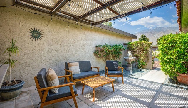 Winter with us in beautiful sunny Palm Springs!