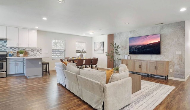 Wonderful Design Home - near Downtown LA/Universal Studio/Crypto Arena