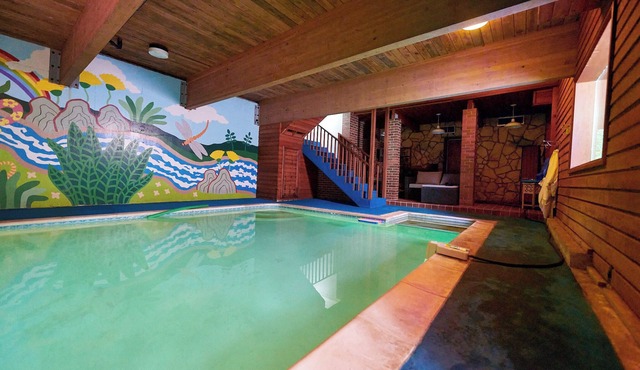 Wooded Hillside Retreat w/Heated indoor Pool