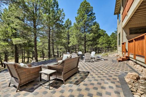 Wooded Patio Oasis! Group Getaway in Flagstaff