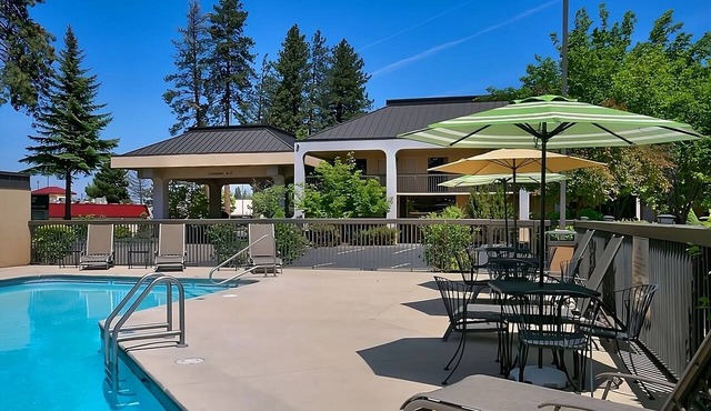 Your Relaxing Getaway Awaits! Pet-friendly Unit! Enjoy Pool and Free Parking!