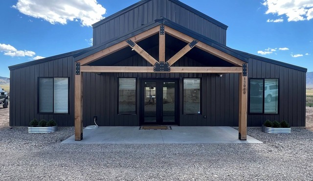Yuba Lake Barndominium Pickleball, Hot tub, Golf