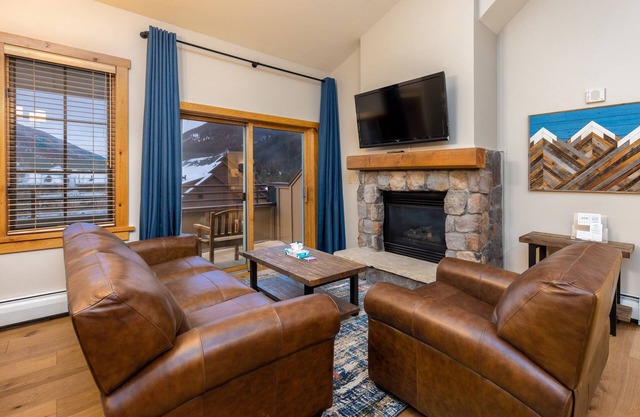 Dakota Lodge 