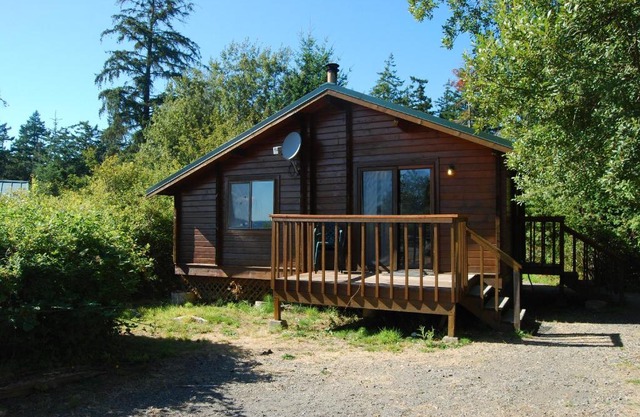 La Conner Camping Resort Cabin 10