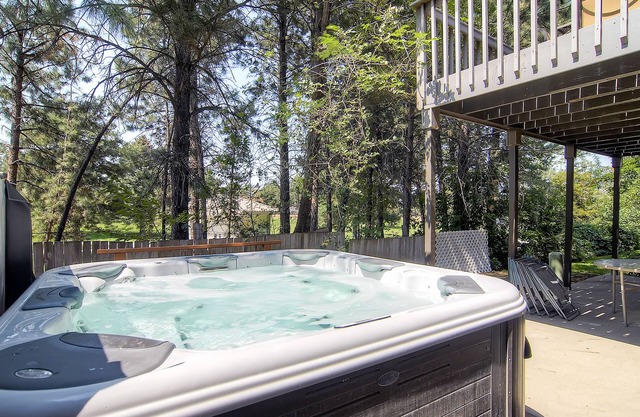 Large & Luxurious Home w/ Private Hot Tub, Fireplace, & Shuffleboard