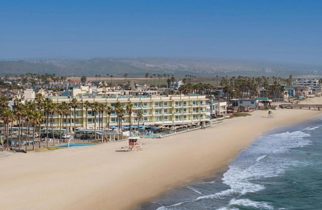 South Resort Autograph 