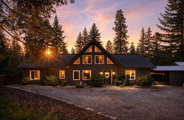 Riffle River Lodge 