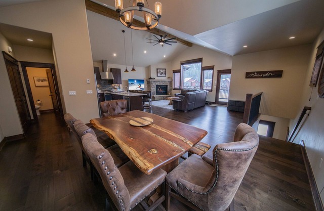 Updated Townhome | Private Hot Tub | Pool access