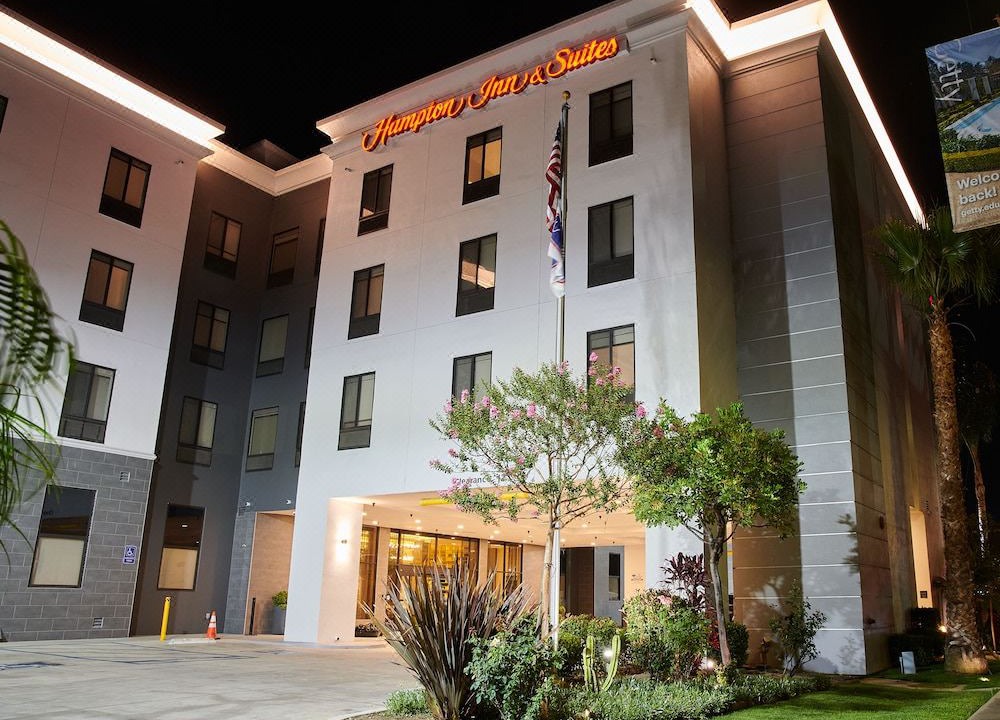 Van Nuys Hotel | Hampton Inn & Suites Sherman Oaks