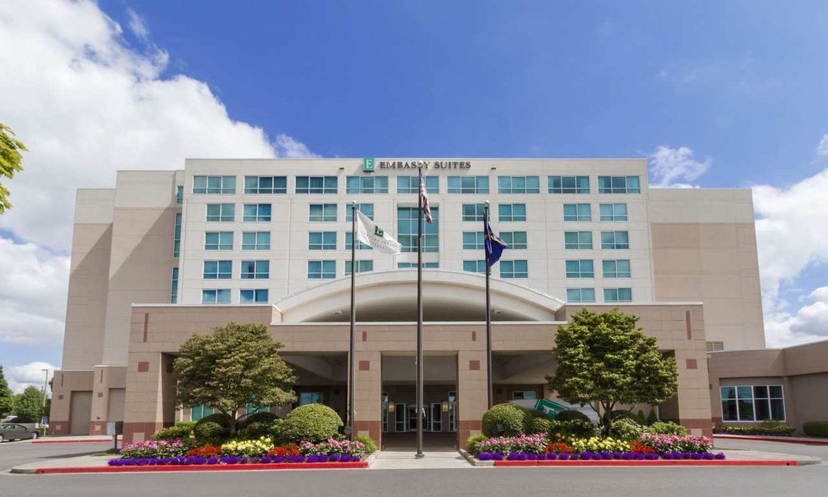 Portland Hotel | Embassy Suites Portland - Airport
