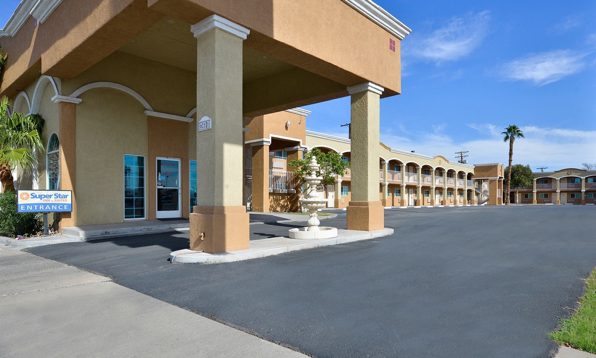 El Centro Hotel | Days Inn by Wyndham El Centro
