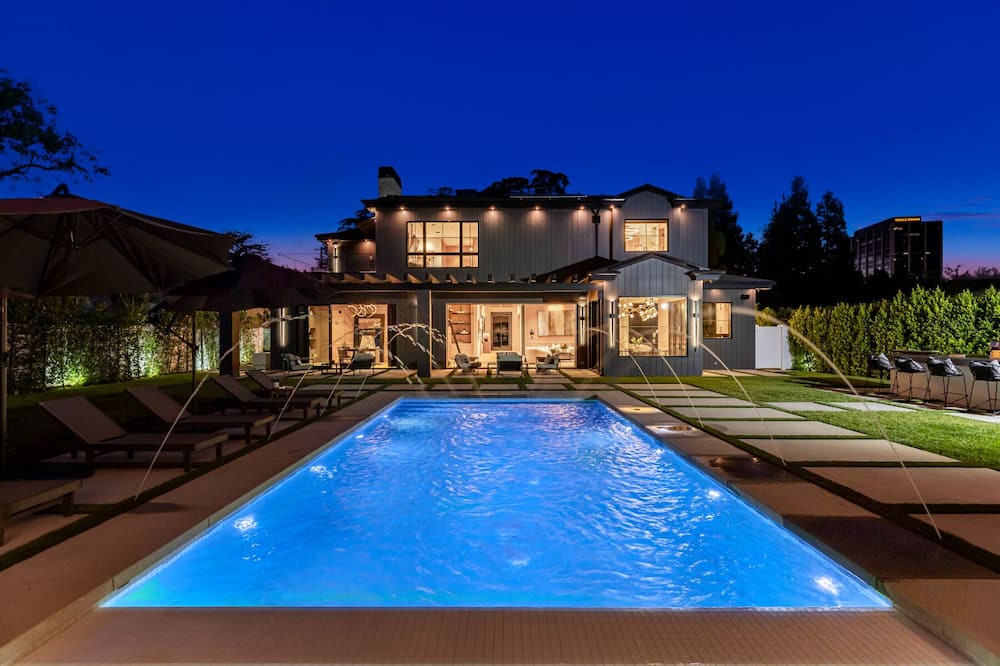 Encino House | Haskell - Modern Farmhouse in the Heart of Encino