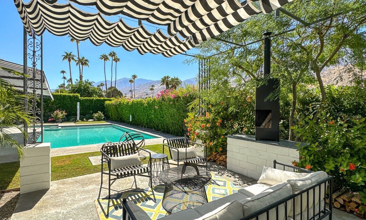 Canyon Corridor House | Professionally-Decorated Mid-Century Modern South Palm Springs Pool & Spa Home