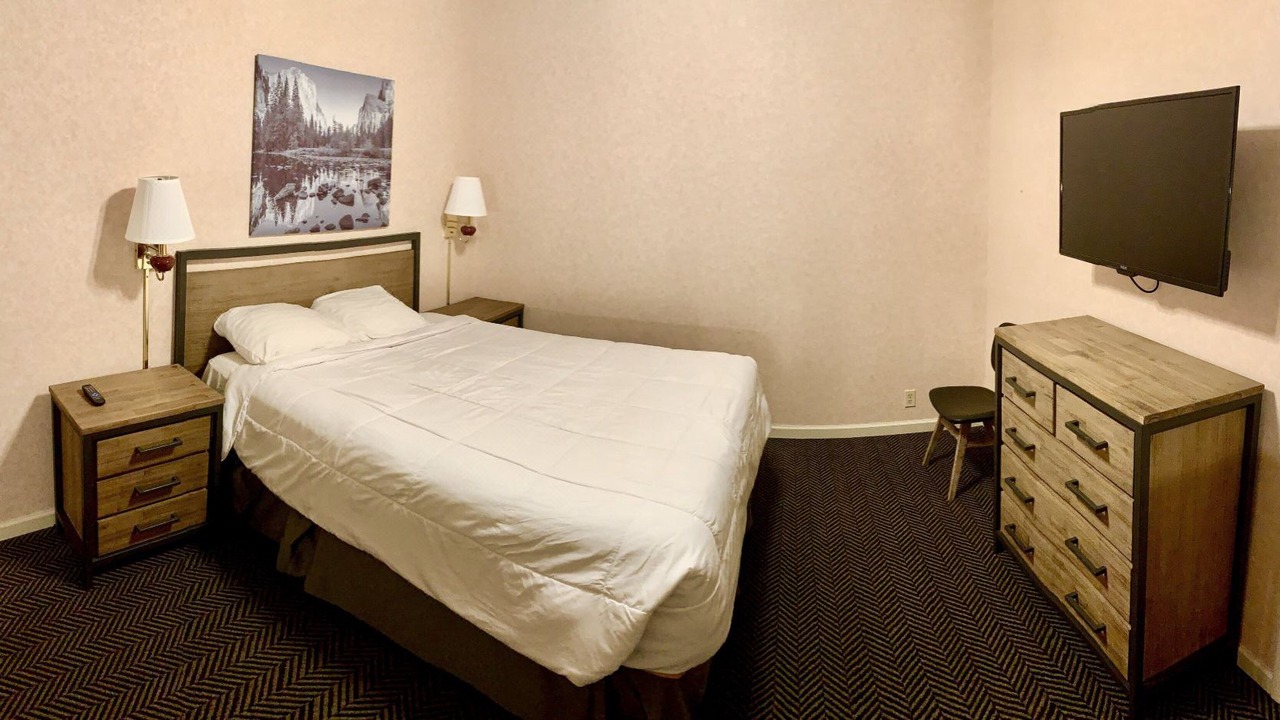 Photo of Bedroom in El Portal