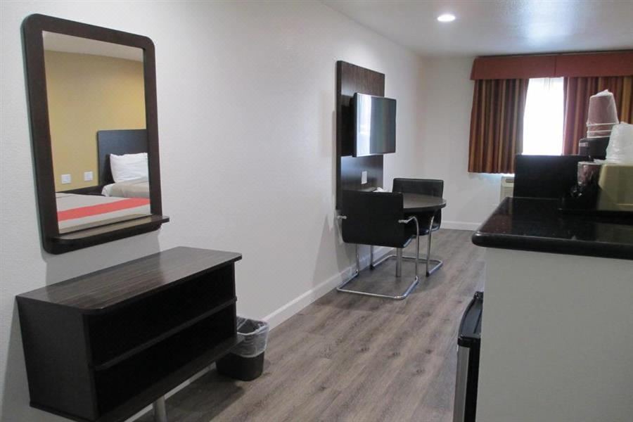 Photo of Livingroom in Claremont
