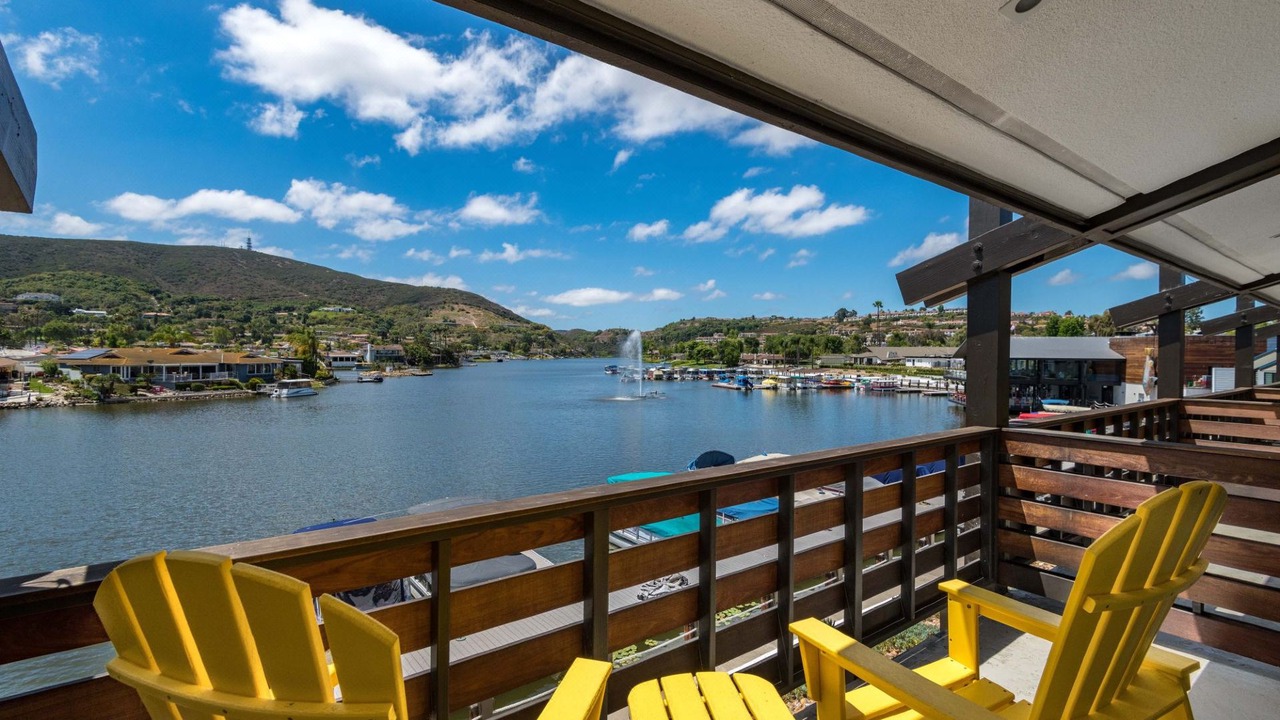Photo of Patio Balcony in Lake San Marcos