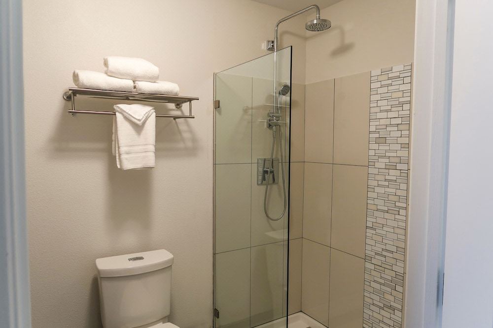 Photo of Bathroom in Hayden Island