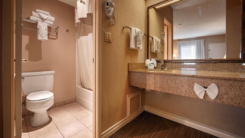 Photo of Bathroom in Corona