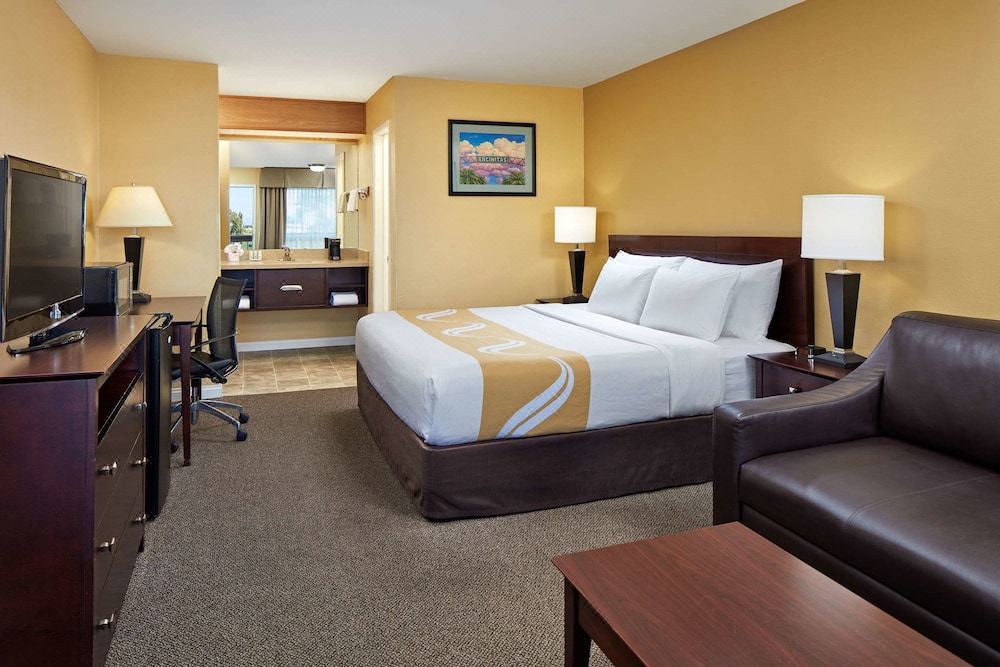 Photo of Bedroom in Leucadia