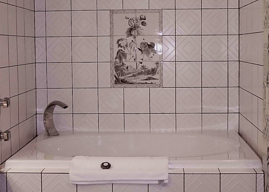 Photo of Bathroom in Downtown Portland
