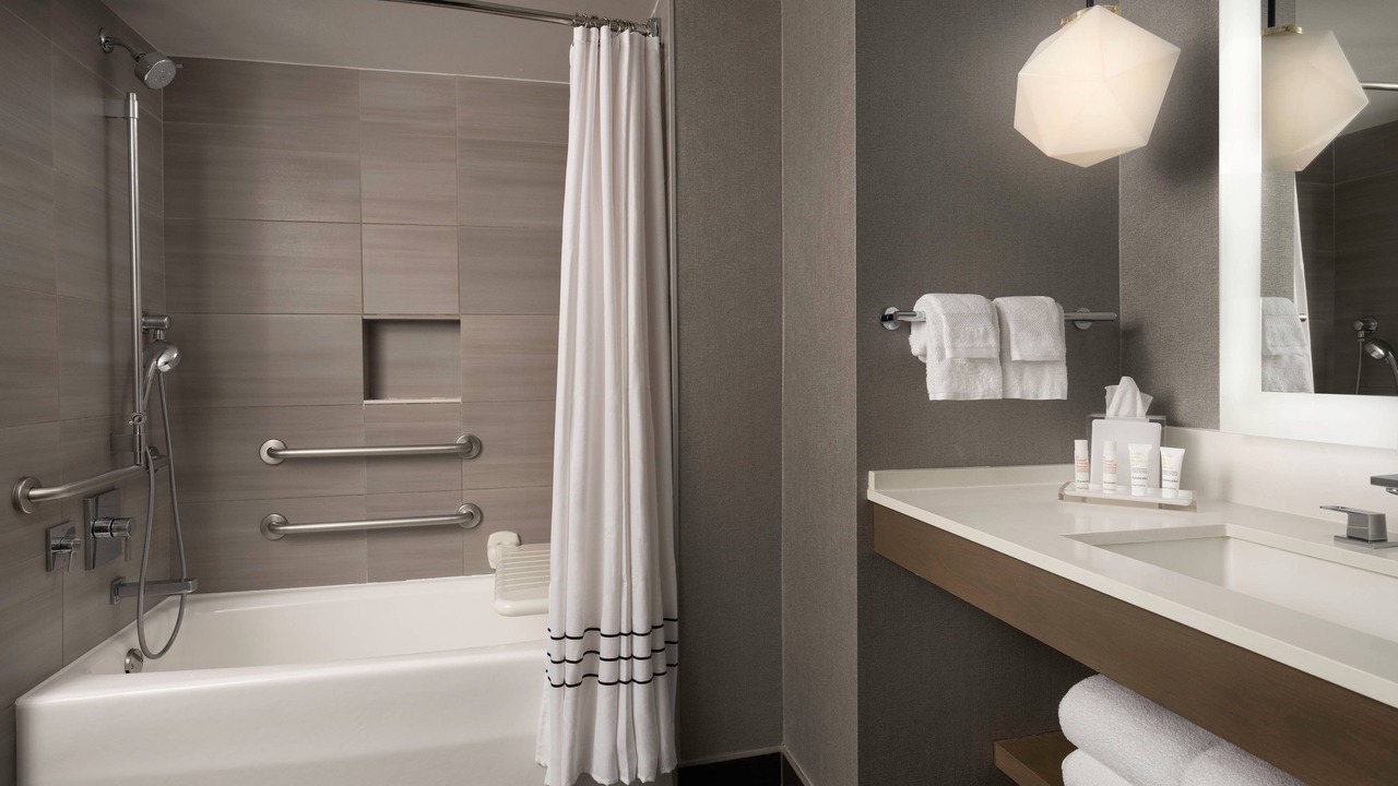 Photo of Bathroom in Warner Center