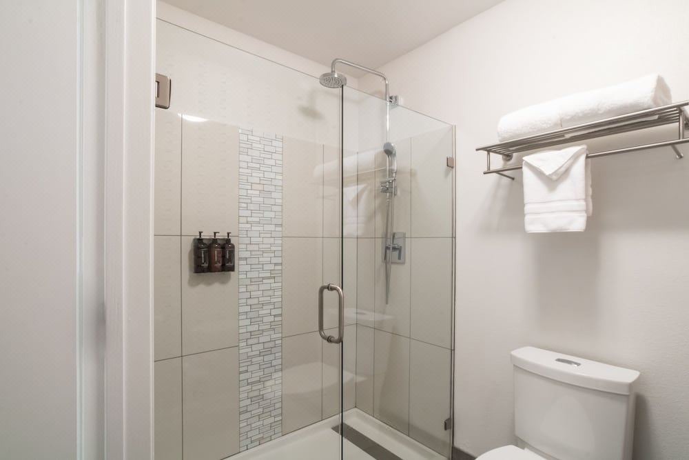 Photo of Bathroom in Hayden Island