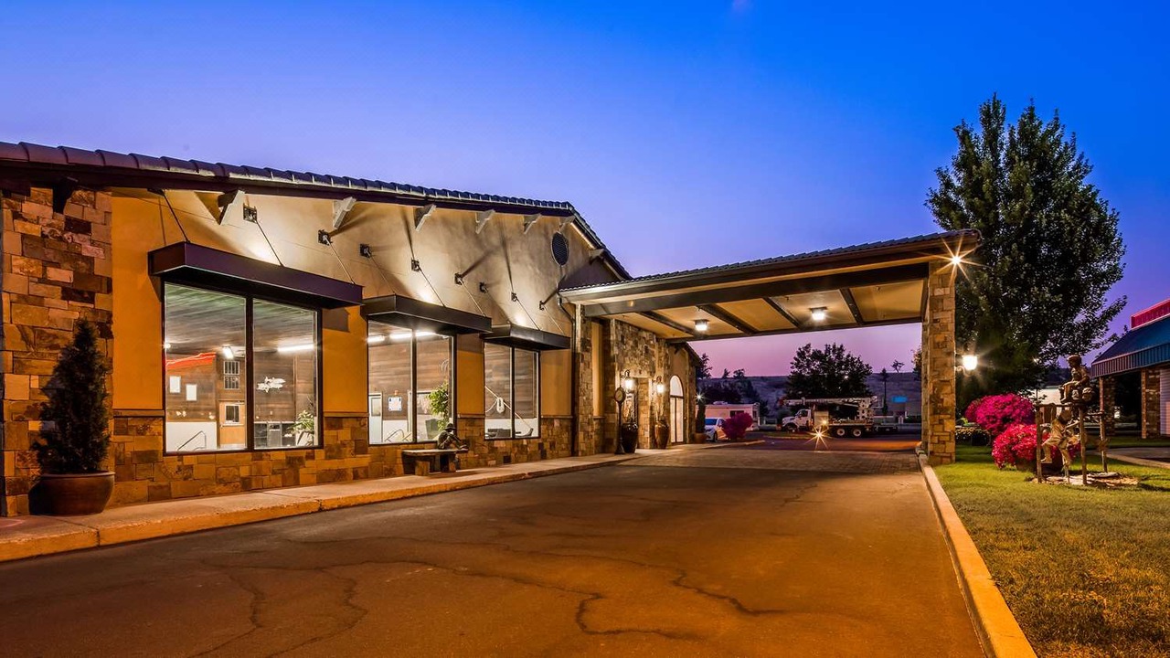 Photo of Buildings in Prineville