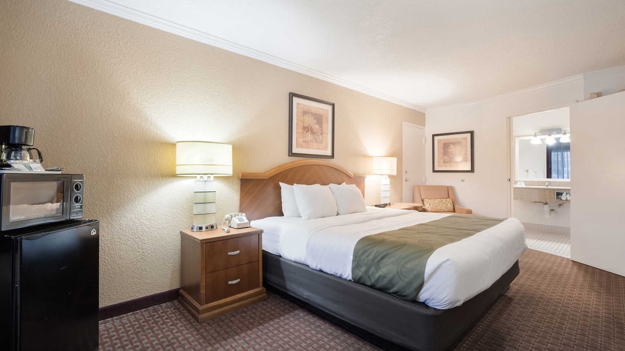 Photo of Bedroom in Lake Havasu City