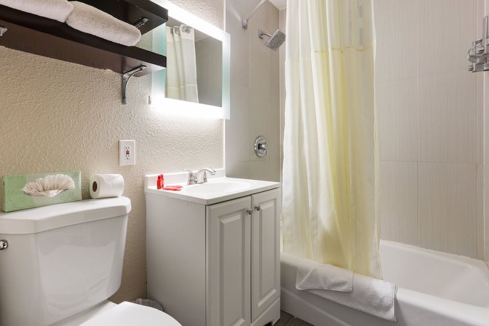 Photo of Bathroom in Roseville - Fleet Ridge