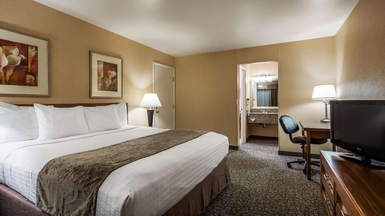 Photo of Bedroom in Grants Pass