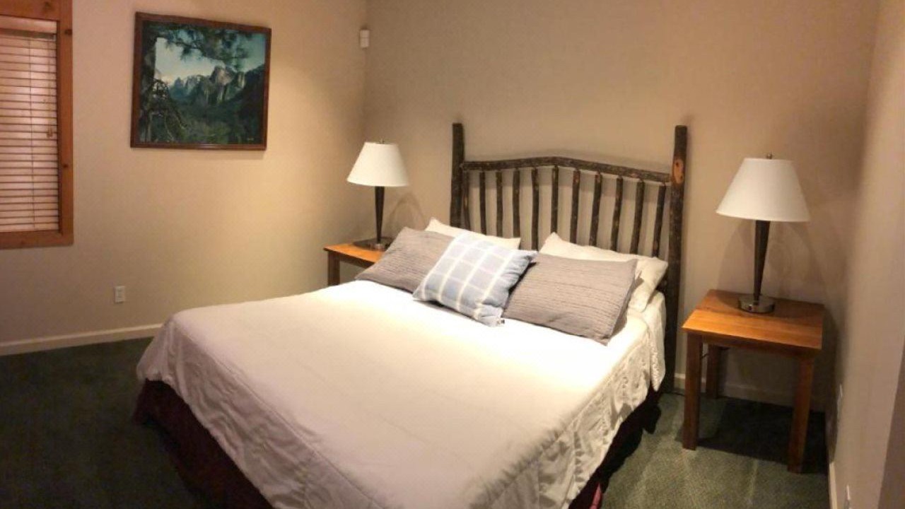 Photo of Bedroom in El Portal